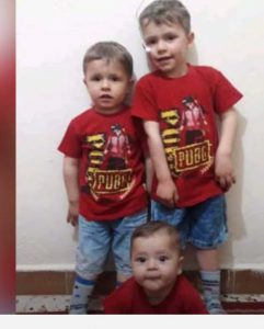 PicsArt_12-04-02.05.28