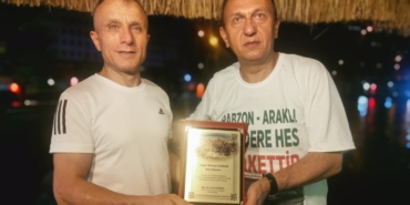 Picsart_22-08-22_20-44-30-622