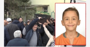 Picsart_22-10-09_19-50-27-975