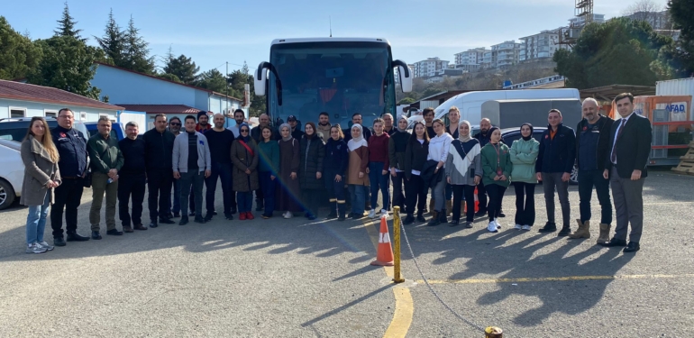 Trabzon AFAD Destek ekibi Deprem Bölgesinde