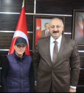 Picsart_23-04-14_09-56-22-808