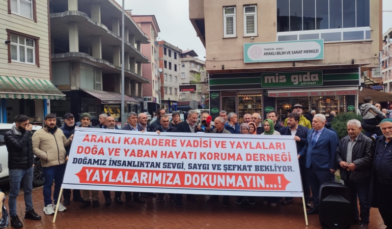 𝗔𝗿𝗮𝗸𝗹ı’𝗱𝗮 𝗧𝗲𝗽𝗸𝗶𝗹𝗲𝗿 𝗗𝗶𝗻𝗺𝗶𝘆𝗼𝗿